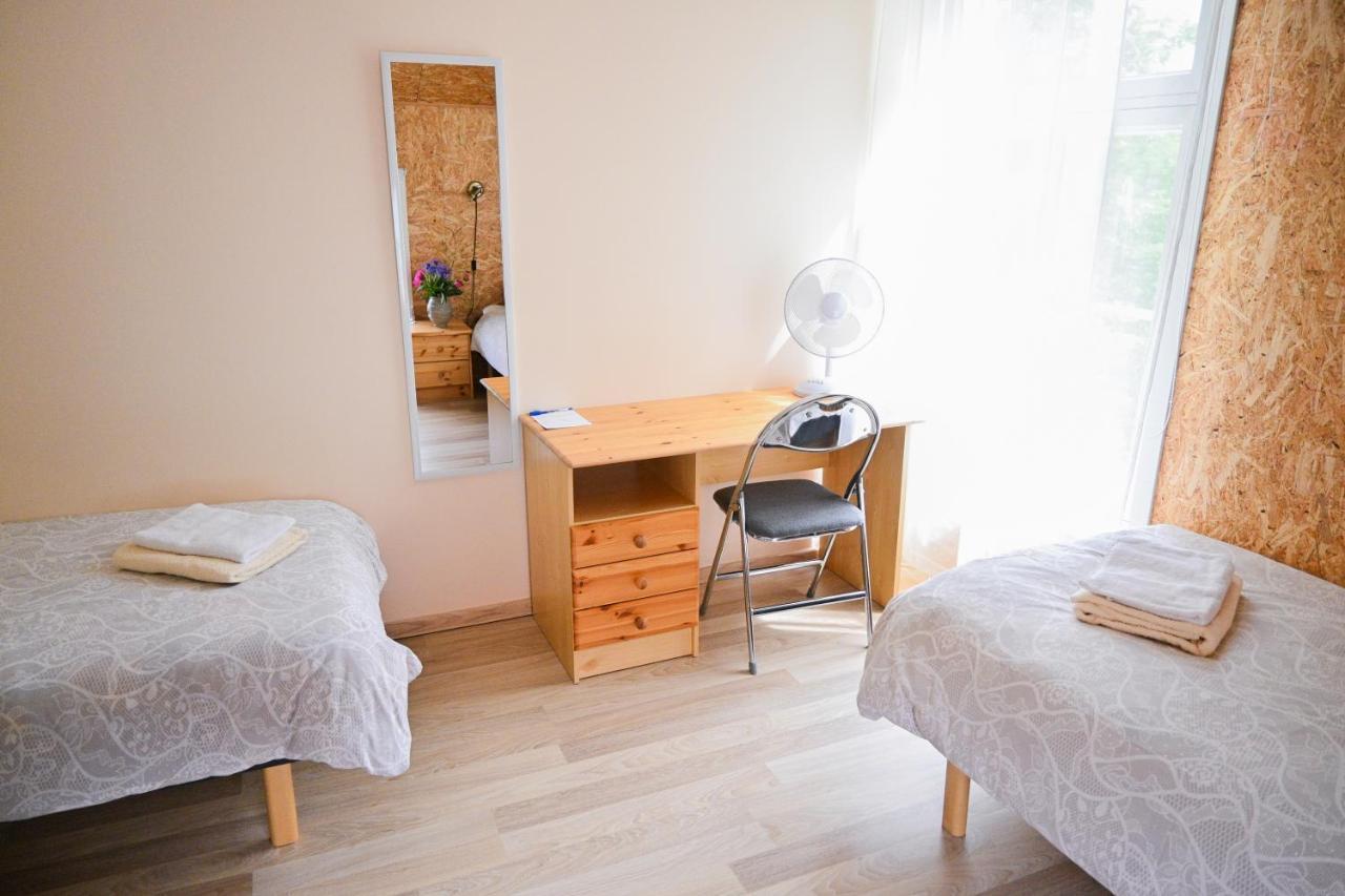 Haapsalu Kunstikooli Hostel ภายนอก รูปภาพ