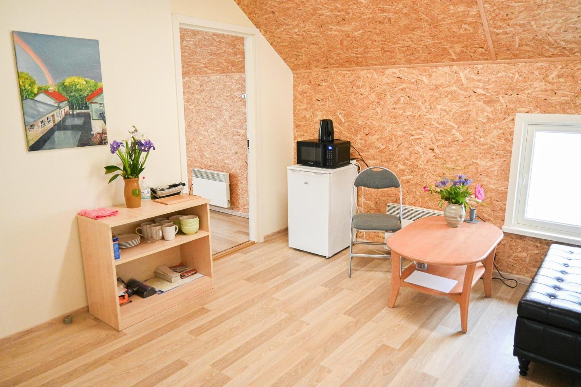 Haapsalu Kunstikooli Hostel ภายนอก รูปภาพ